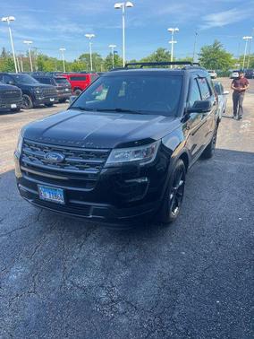 SHADOW BLACK 2018 Ford Explorer XLT