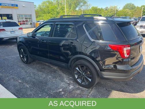 SHADOW BLACK 2018 Ford Explorer XLT