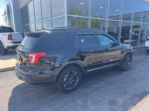 SHADOW BLACK 2018 Ford Explorer XLT