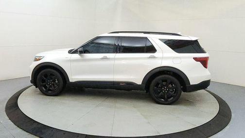 STAR WHITE MET TRI-COAT 2024 Ford Explorer ST-Line