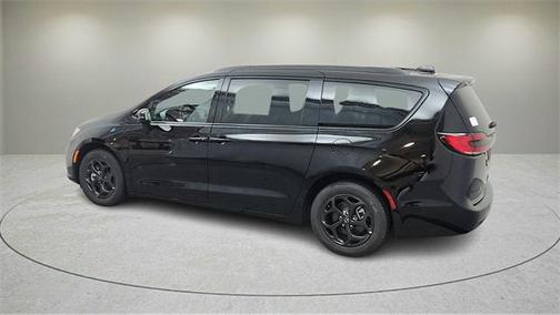 2025 Chrysler Pacifica Hybrid Premium S Appearance Pkg