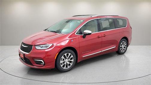 2025 Chrysler Pacifica L