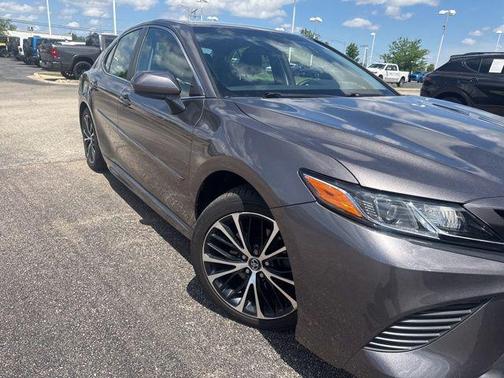 Predawn Gray Mica 2018 Toyota Camry SE