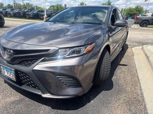 Predawn Gray Mica 2018 Toyota Camry SE