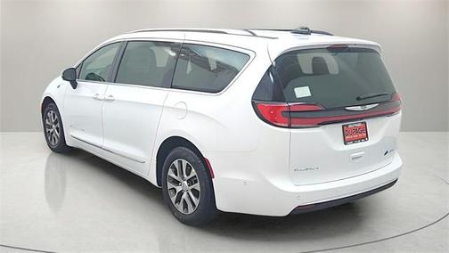 2025 Chrysler Pacifica L