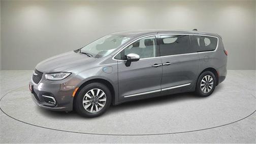 2023 Chrysler Pacifica Hybrid Limited