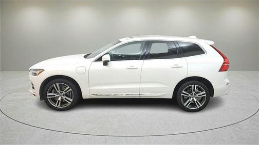 2021 Volvo XC60 Recharge Plug-In Hybrid T8 Inscription Expression