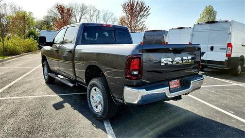 2025 RAM 2500 Tradesman Crew Cab 4x4 6'4' Box