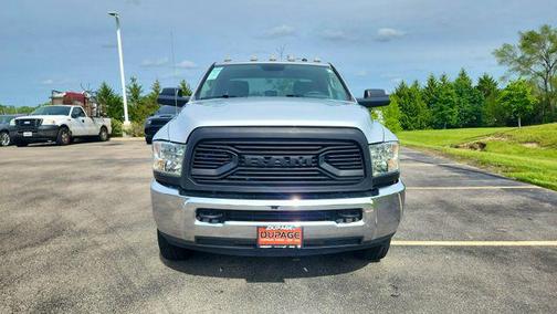 Bright Silver Metallic Clearcoat 2018 RAM 3500 Tradesman Crew Cab 4x4 8' Box