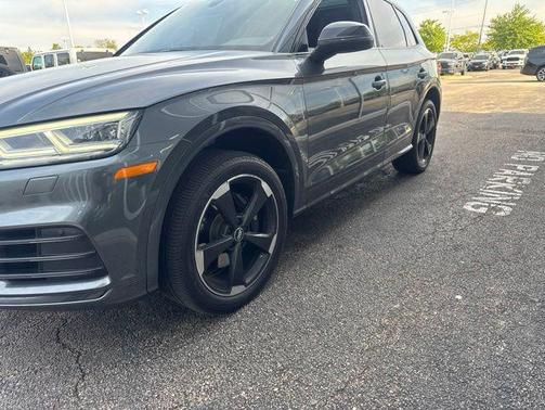 Daytona Gray Pearl Effect 2020 Audi SQ5 3.0T Premium Plus