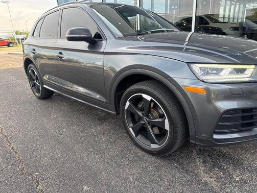 Daytona Gray Pearl Effect 2020 Audi SQ5 3.0T Premium Plus