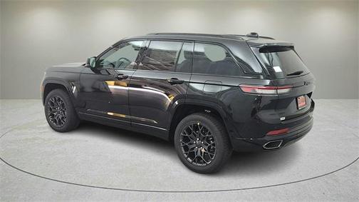 2025 Jeep Grand Cherokee Summit