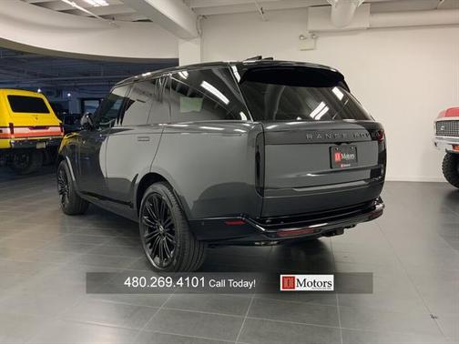 2025 Land Rover Range Rover P530 SE