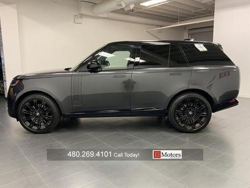 2025 Land Rover Range Rover P530 SE