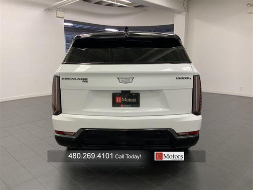 2025 Cadillac Escalade IQ Sport 2