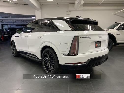 2025 Cadillac Escalade IQ Sport 2