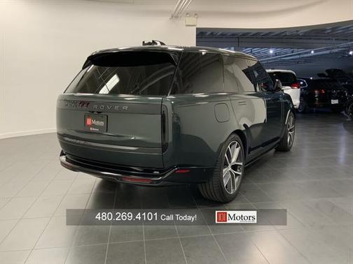 2025 Land Rover Range Rover P550e SE