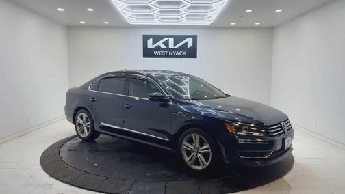 2014 Volkswagen Passat 1.8T Auto SE w/Sunroof & Nav