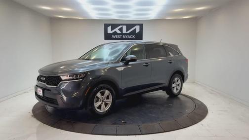 2022 Kia Sorento LX