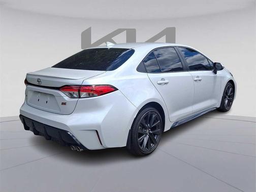 Wind Chill Pearl 2023 Toyota Corolla SE