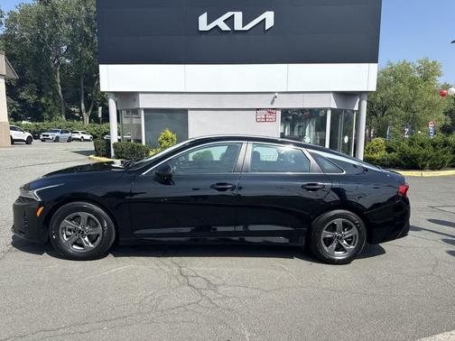 2022 Kia K5 LXS