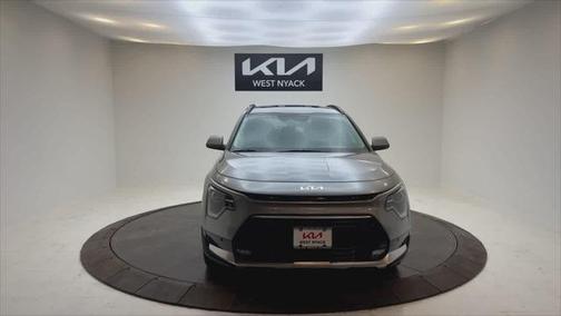 2025 Kia Niro SX