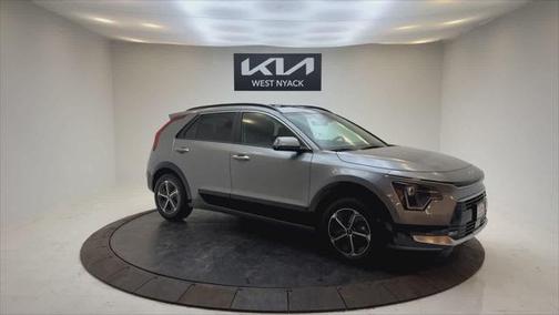2025 Kia Niro SX