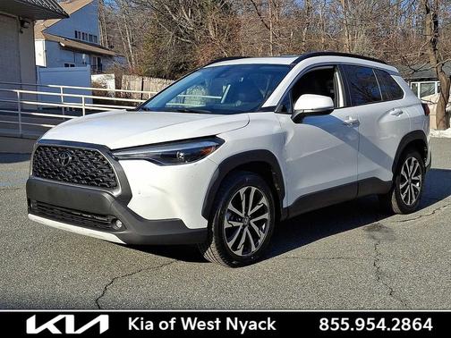 2022 Toyota Corolla Cross XLE