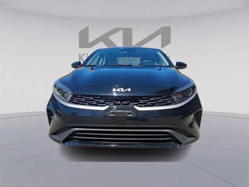 Aurora Black 2022 Kia Forte LXS