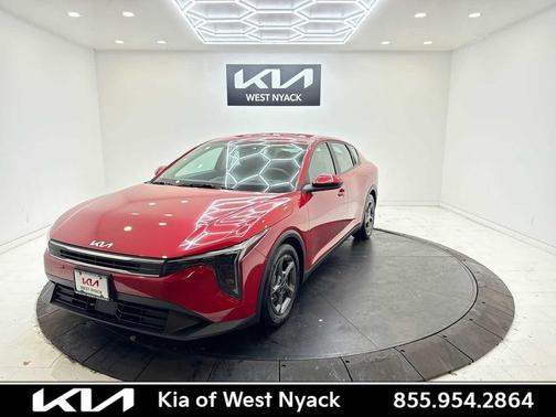 2025 Kia K4 LXS