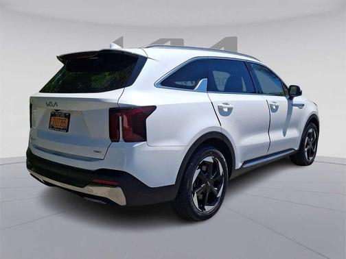 Snow White Pearl 2025 Kia Sorento Hybrid EX