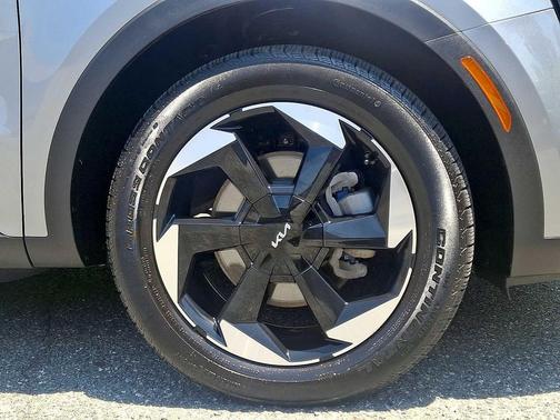 Steel Gray 2026 Kia Sorento Hybrid EX