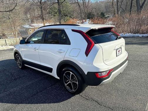 2025 Kia Niro Plug-In Hybrid EX