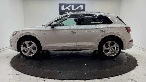 2022 Audi Q5 45 S line Premium Plus