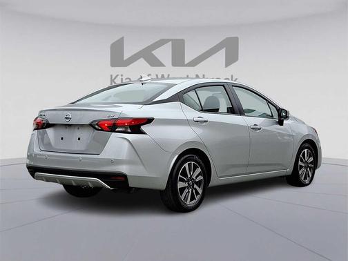 2022 Nissan Versa 1.6 SV