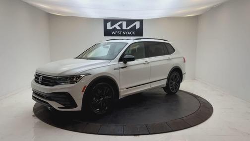 2022 Volkswagen Tiguan 2.0T SE R-Line Black 4MOTION