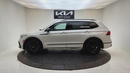 2022 Volkswagen Tiguan 2.0T SE R-Line Black 4MOTION