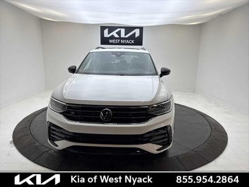 2022 Volkswagen Tiguan 2.0T SE R-Line Black 4MOTION
