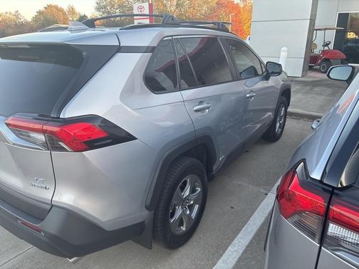 2024 Toyota RAV4 Hybrid LE