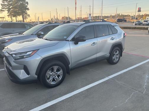 2024 Toyota RAV4 Hybrid LE