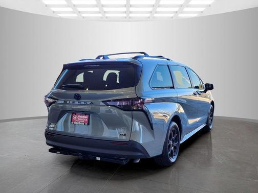 2025 Toyota Sienna Woodland Edition