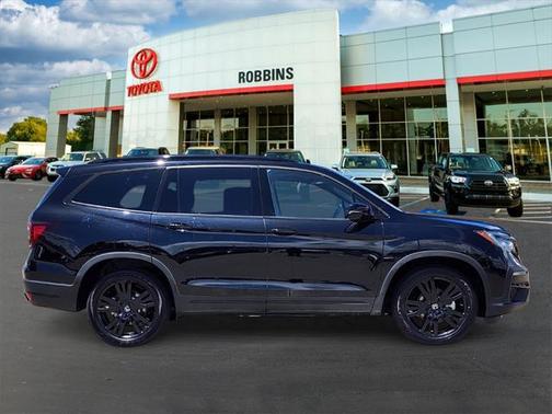 2022 Honda Pilot AWD Black Edition