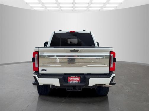 2023 Ford F-250 Platinum