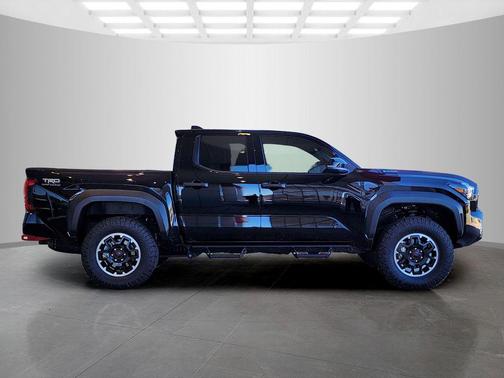 2025 Toyota Tacoma Hybrid TRD Off Road