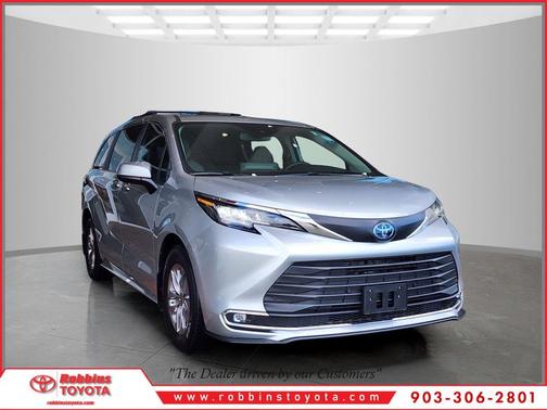 2022 Toyota Sienna XLE