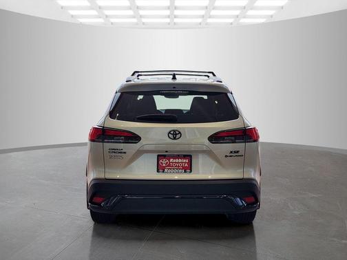 Pearl 2025 Toyota Corolla Hybrid SE