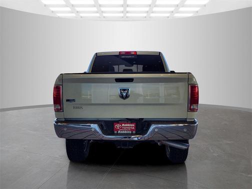 2018 RAM 2500 Laramie Crew Cab 4x4 6'4' Box