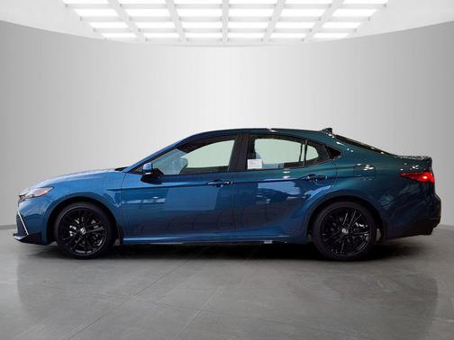 Ocean 2026 Toyota Camry SE