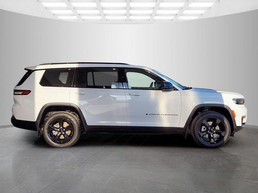 Bright White Clearcoat 2025 Jeep Grand Cherokee L Limited