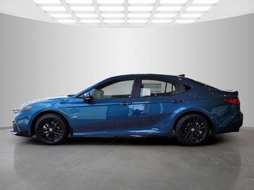 Ocean 2026 Toyota Camry SE